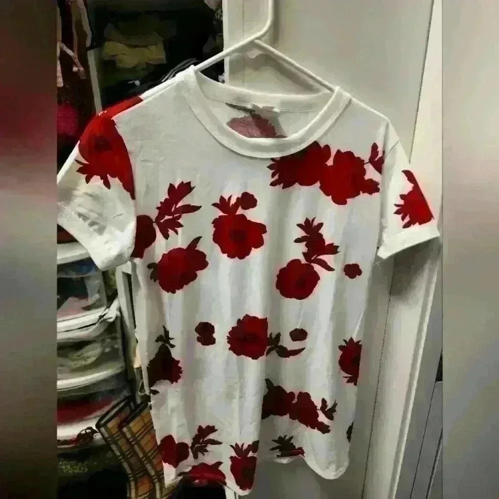 Lularoe long Roses shirt - Picture 3 of 3